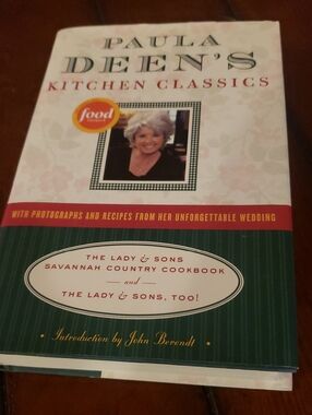 Paula Deen's Kitchen Classics Cookbook - 2005
